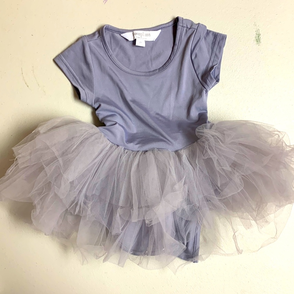 Iloveplum light purple shirt sleeve tutu size 1 year